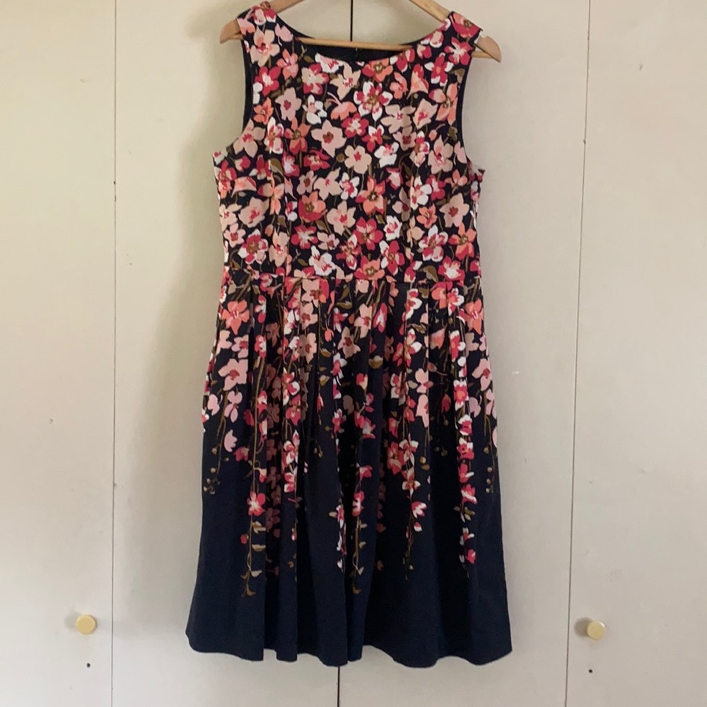 Talbots Spring dress. Lined, guc.